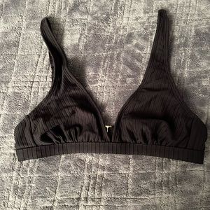 NWOT Xhilaration Juniors' Ribbed Triangle Bikini Top Black M